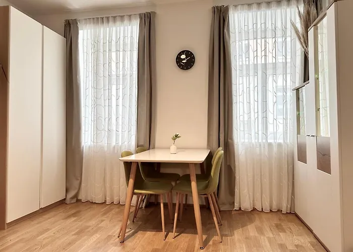 Book-a-room Panda-apartments