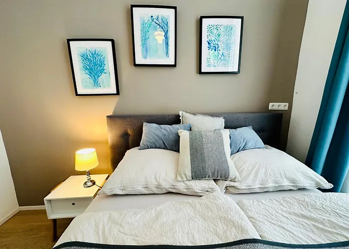 Apartment Book-a-room Panda-apartments