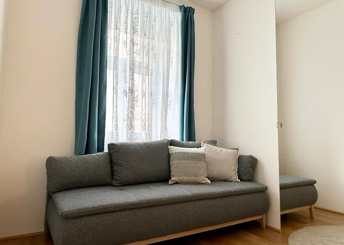 Apartment Book-a-room Panda-apartments *