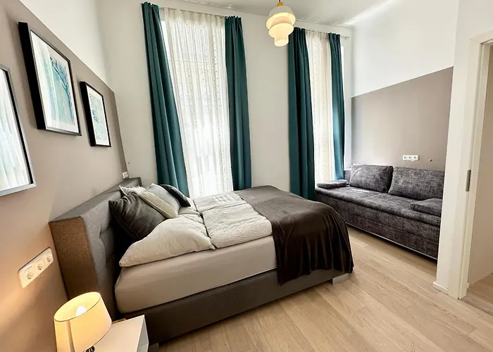 Apartment Book-a-room Panda-apartments *