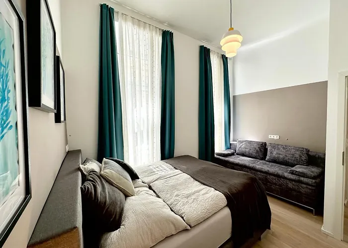 Book-a-room Panda-apartments *